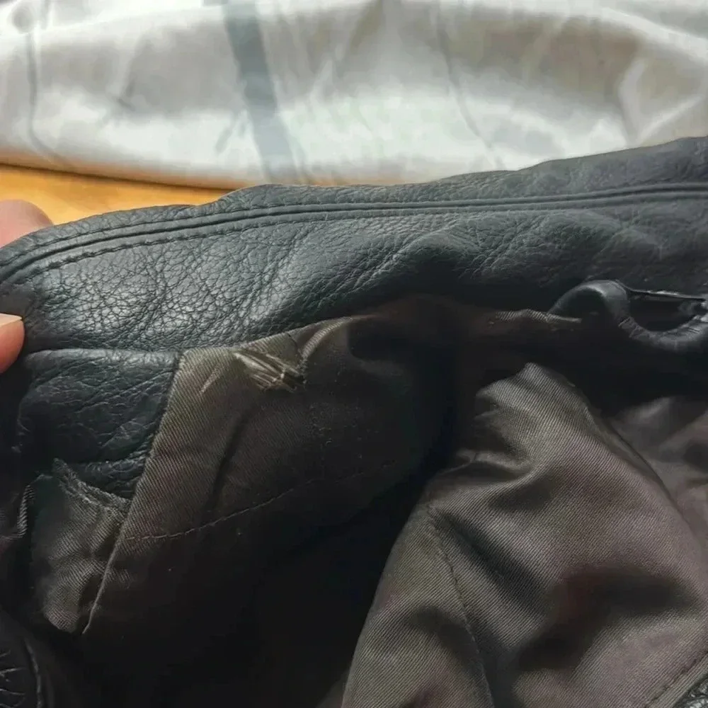 Vintage Hugo Boss Men’s Black Leather Jacket size 42